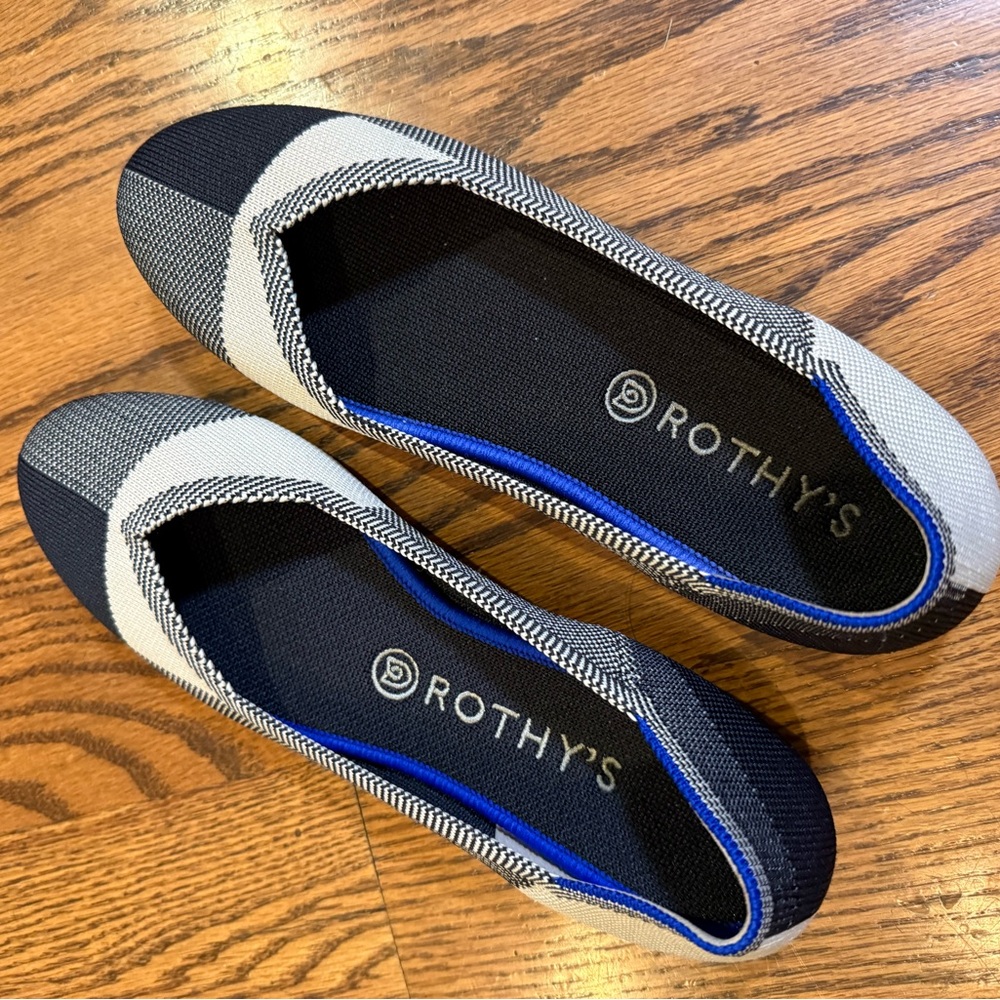 Rothy's Navy and Cream Flats
